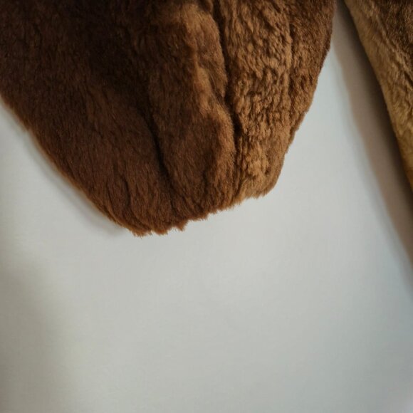 Vintage Gerard Samuel Women Fur Coat - Picture 14 of 17